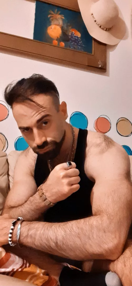 Your main midlander jock nerd ready to steal the last kill. Be kind first post here