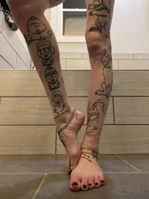 Your new yearโs resolution should be to worship my feet