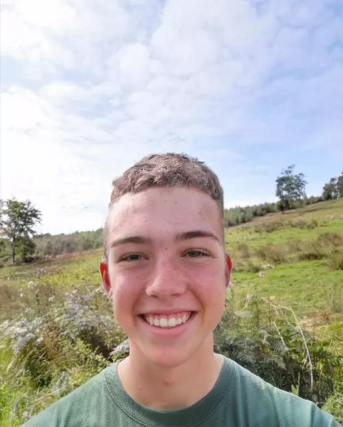 You're all so good looking! Scared to post this but here goes... Hi 👋