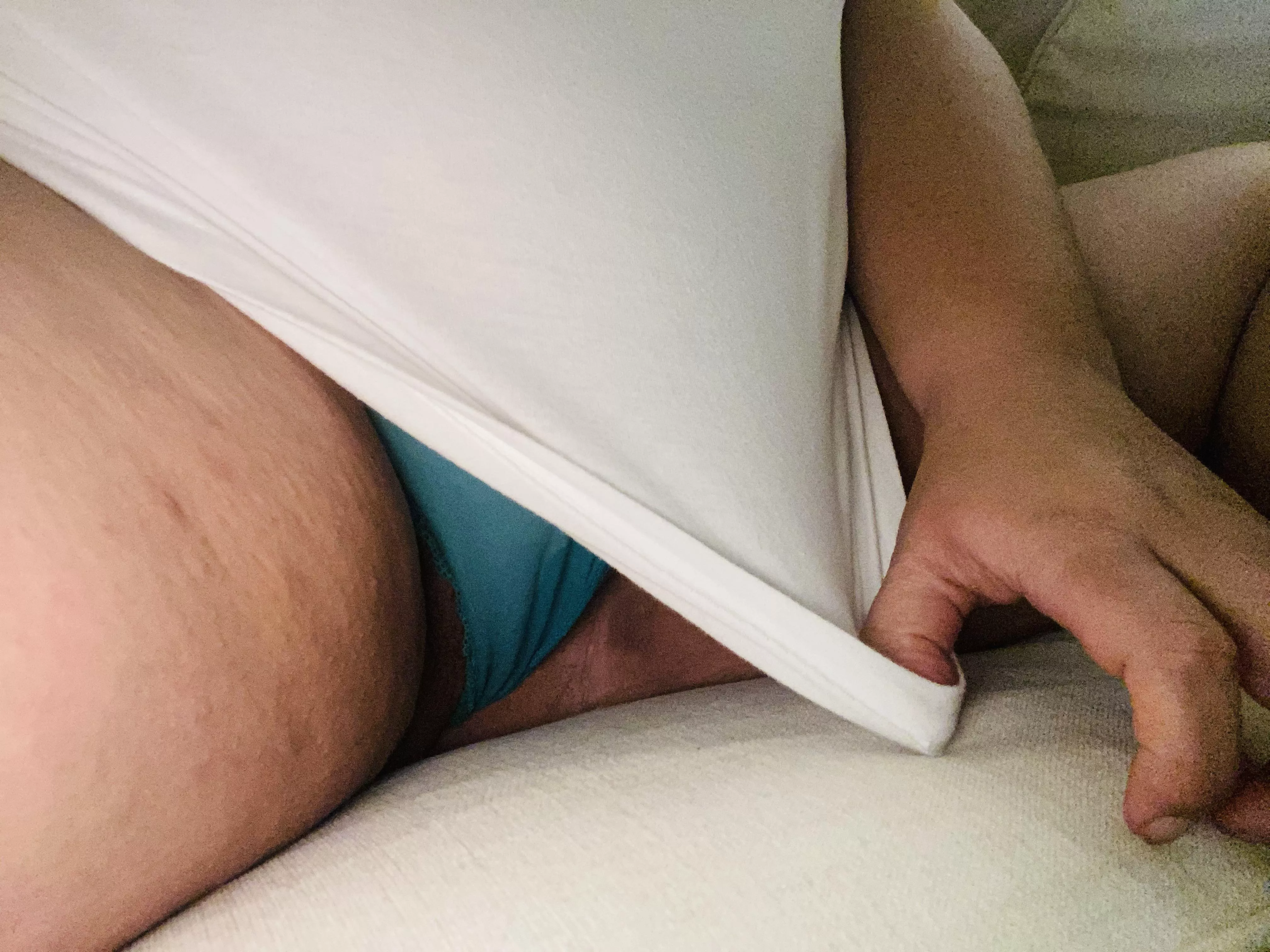 ?Yup in my white tee, I break a bitch back.... and if she gotta (f)riend, she gotta suck a cock wit it.? #momswhostillgetcrunk ?