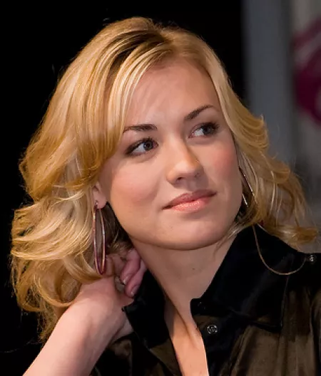 Yvonne Strahovski Yvonne Strahovski