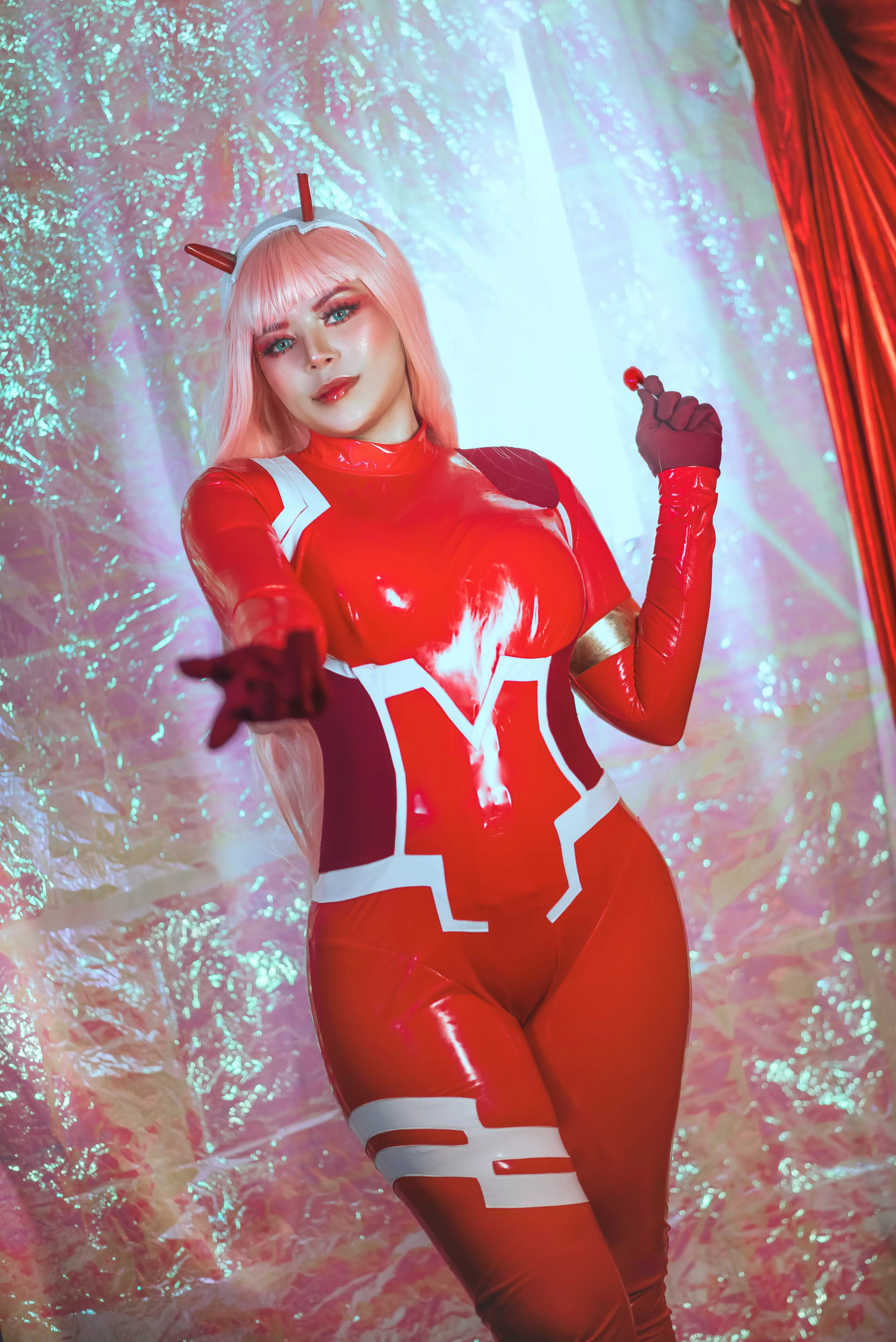 Zero Two cosplay by Nooneenonicos [OC]