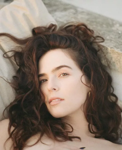 Zoey Deutch Zoey Deutch