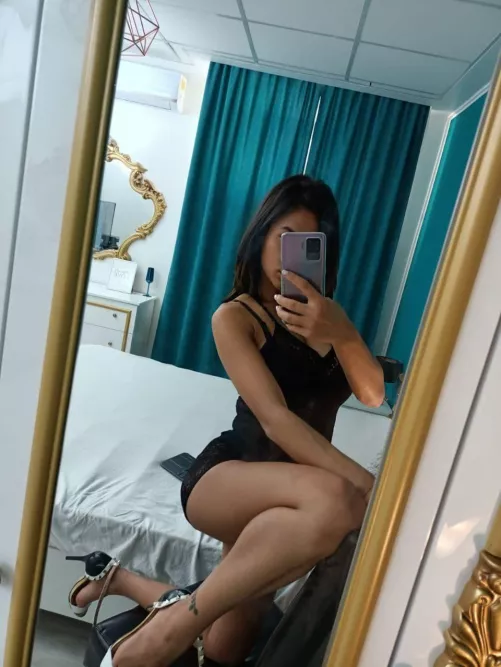 Zulema's Friday babe photo